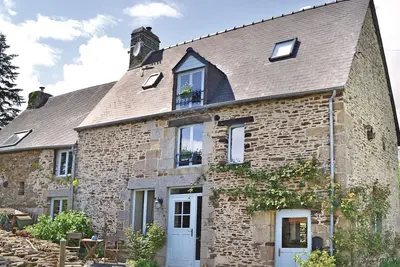 Image de Belle maison à Sougeal avec WiFi