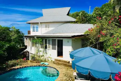 Image de Hummingbird Villa - Idéal pour les couples et les familles, belle piscine et plage