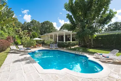 Anchorage, Sandy Lane Estate - Idéal pour couple et famille, Belle piscine et plage