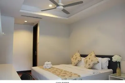 Image de Vue sur la ville depuis la fenêtre (Casa)