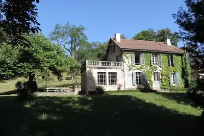 Image de Loue maison familiale ancienne Villeneuve d'Aveyron