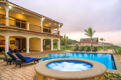 Image de Choisissez Sunset Villa si vous n'attendez que le meilleur de vos vacances Ă la plage!