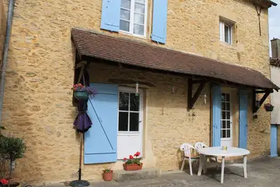 Image de Gîte rural avec poutres apparentes Vf-Du-Perigord Feu de cheminée Vues imprenables Terrasse privée