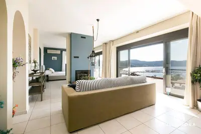 Image de Halkidiki | Villa Nora | Spacieux, entièrement équipé avec grand jardin et vue imprenable