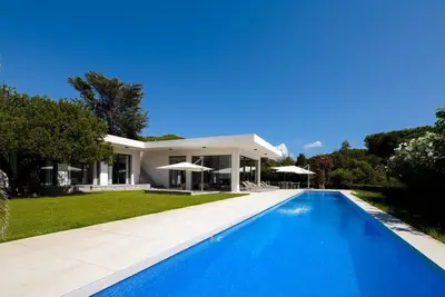 Image de Villa California- 6 chambres, piscine, plage à pied