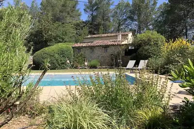 Image de Les 2 Palmiers : 6 à 10 vacances détente en Provence