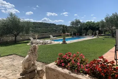 Image de Villa, piscine privée chauffée actuellement
