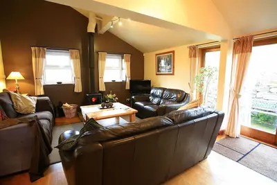 Image de Isolé Gîte avec 5 chambres et 3 suites fr