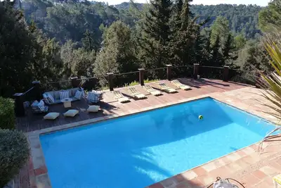 Image de Superbe Propriété provençale piscine chauffée.