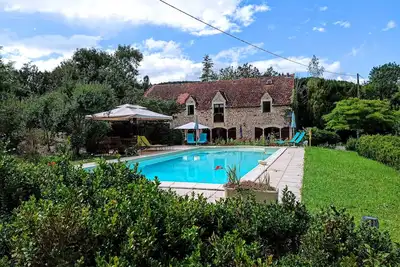 Image de Étable Reconvertie Classée 4**** en Vallée de la Dordogne, à 20 min de Sarlat.