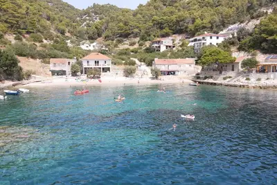 Image de Île de Hvar, vacances à la plage, baie d'Uvala Torac