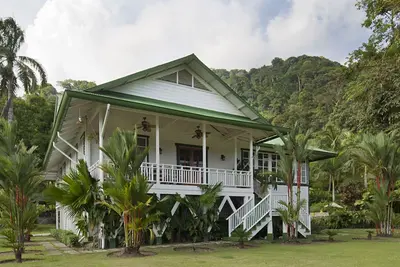 Image de Casa Golfito Avec grande piscine privée