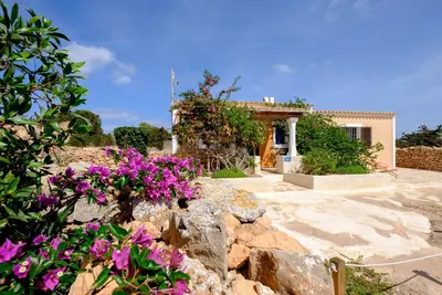 Image de Sant Ferran De Ses Roques: maison / villa - Sant Ferran