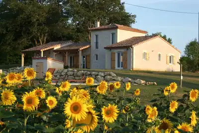 Image de Villa avec vue imprenable, piscine chauffée et WiFi rapide