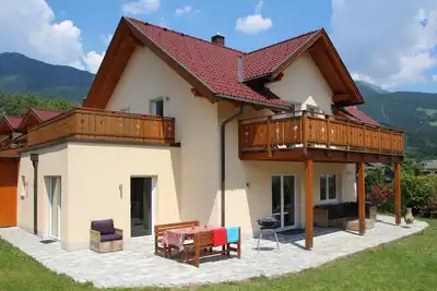 Image de Villa spacieuse et indépendante (180m2) directement sur la piste de ski et la piscine