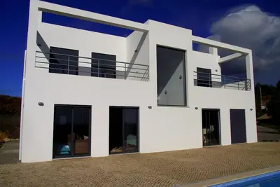 Image de Villa moderne dans la paisible zone rurale près de Tavira avec une magnifique vue sur la mer