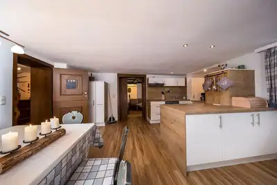 Image de Appartement Edelweiß avec 110m² - 3 chambres, 1x salle de bain avec douche et baignoire