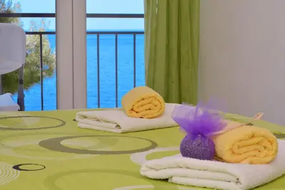 Bilo 2 avec 2 chambres et 2 salles de bain, vue mer, à seulement 30 m de la plage