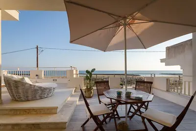 Image de Appartement avec terrasse, vue sur la mer, directement sur la plage de sable, wifi, max. 4 pers.