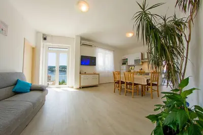 Image de Appartement décoré pour 9 personnes avec vue mer et 3 chambres