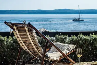 Image de Robinson maison en bord de mer avec bateau gratuit - loin de tout!