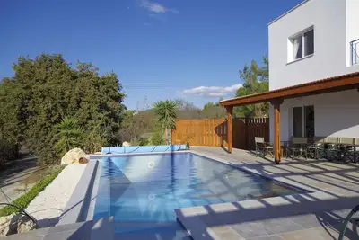 Image de Villa avec piscine privée.