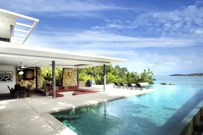 Image de Quatre chambres de luxe avec piscine privée et vue imprenable sur la mer