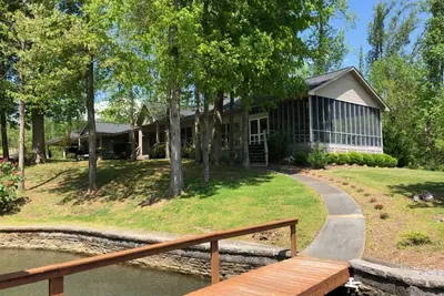 Image de Crosswinds at Lake Guntersville (Lakefront w / dock)