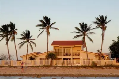 Image de Oceanfront Luxury Malmok 5 Bedroom 6 Bath Villa