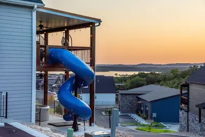 Image de Skye Retreat: Réunions de famille, retraites d'entreprise, chiens bienvenus, très grands lits, piscine