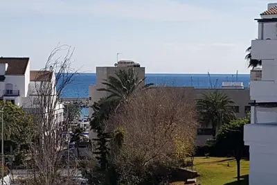 Image de Appartement vue mer, lumineux, cosy, face au port, piscine, parking, wifi.