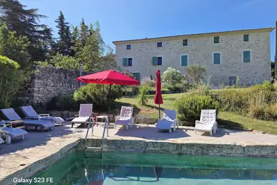 Image de Vaucluse Provence: Magnifique Mas du 19eme siècle dans les vignes