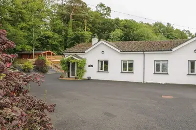 Image de Cottage aux eaux calmes, Coleraine
