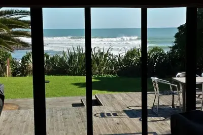 Image de Sur les rochers - Whale Bay