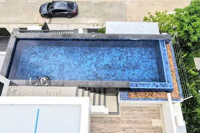 Laguna, villa avec piscine, 5 chambres à 600m de la plage