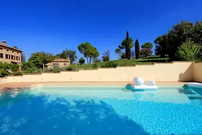 Image de Une ancienne ferme finement restaurée pour vos moments de détente!