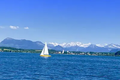 Image de Maison avec vue sur le lac près de Lucerne / Sempachersee