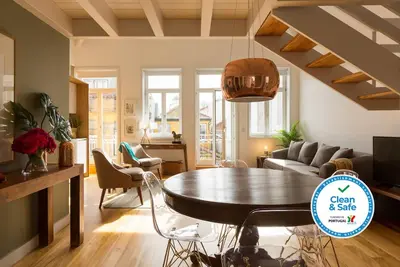 Image de Ribeira Exec T2, avec mezzanine - Penthouse R. do Comércio nouvellement inscrit