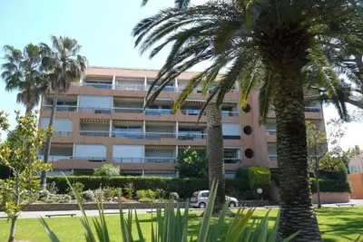 Image de Studio, chambre séparée