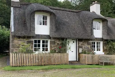 Image de Conte de fées au toit de chaume Highland Cottage