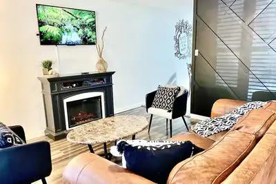 Image de Ranch Getaway 3Mi à Post-KingBed W / views * 7 personnes