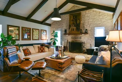 Image de The Outpost: un répit rustique dans la vallée de Shenandoah