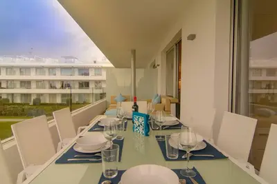 Belaire 4 bedroom apartment with terrace and shared pools