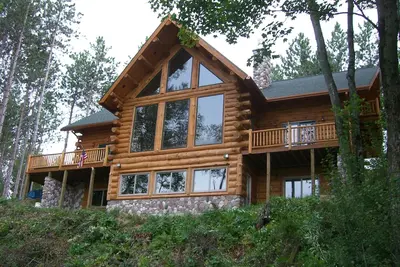 Image de Magnifique Edgetts Lodge sur Pine River 23 personnes et plus dans le luxe