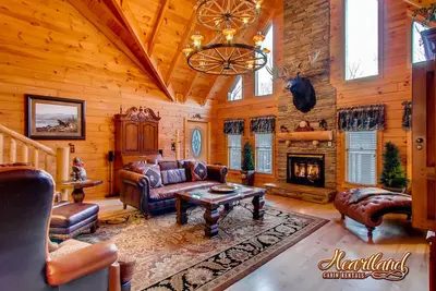 Cette maison en bois sur mesure à seulement 1 mile du parc national est incomparable!