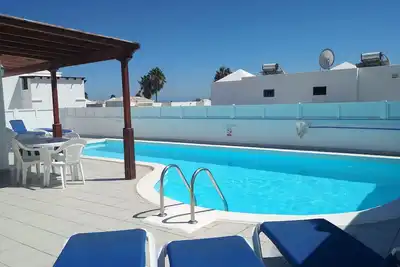 Casa Juan, 3 chambres avec air conditionné, 2 salles de bain, piscine privée chauffée en hiver