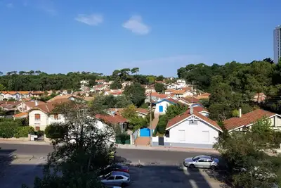 Image de Appartement de 50 m2 tout refait à neuf, a côté des plages et des commerces
