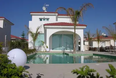 Image de 5 Star Villa for Rent in Cyprus, Sotira Villa 1335