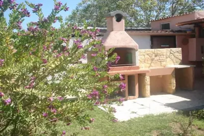Image de Maison avec barbecue, parking, Free Wi-Fi, veranda, prè vert