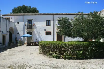 Image de Appartements rustiques à l'intérieur du Baglio \"Villa Velez\", près de Balestrate